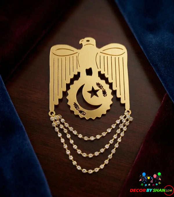 Premium Golden Eagle & Chain Tassel Badge – Patriotic Lapel Pin
